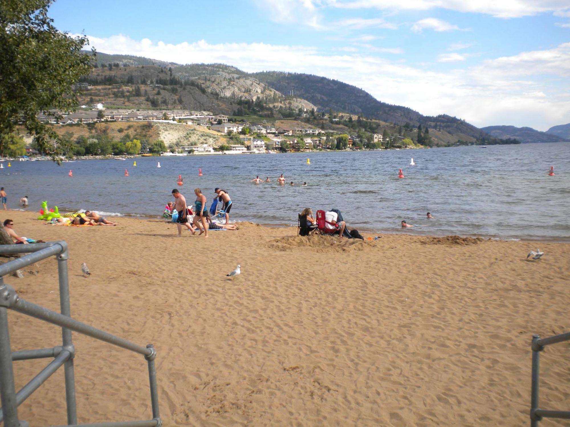 Holiday House Motel Penticton Eksteriør bilde