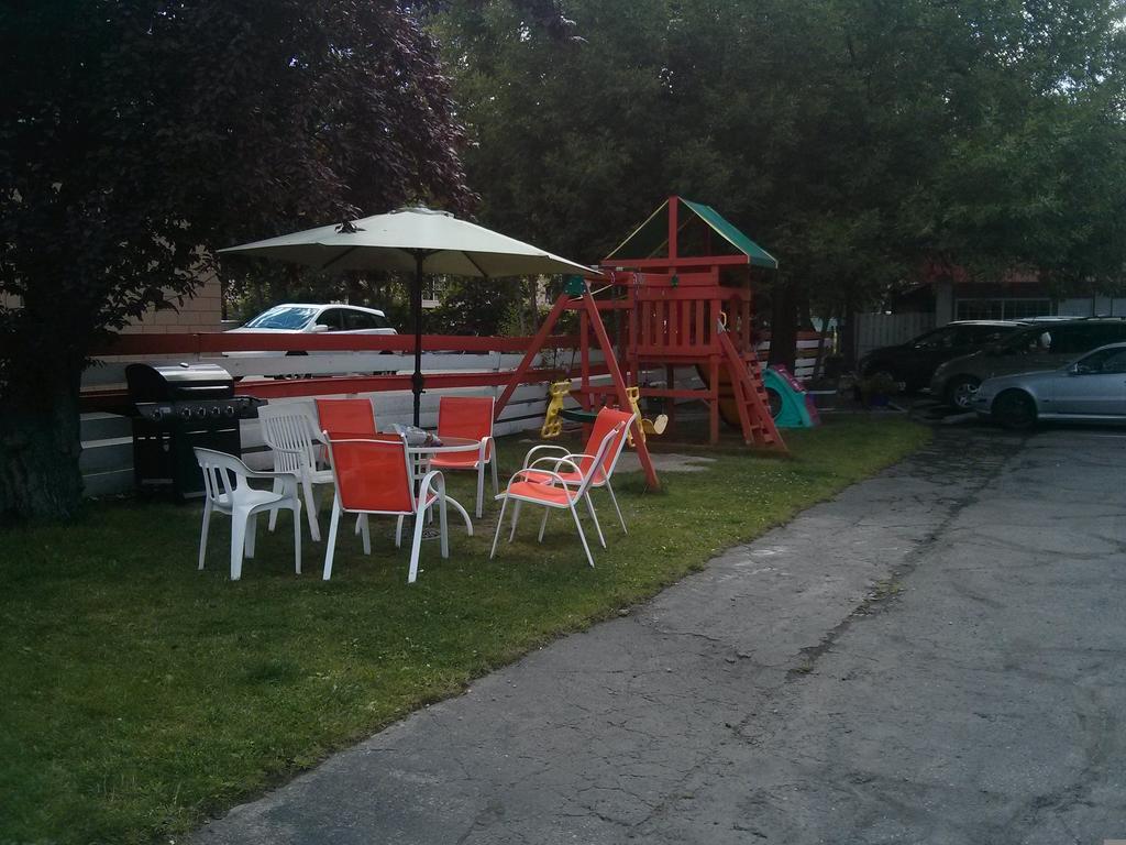 Holiday House Motel Penticton Eksteriør bilde