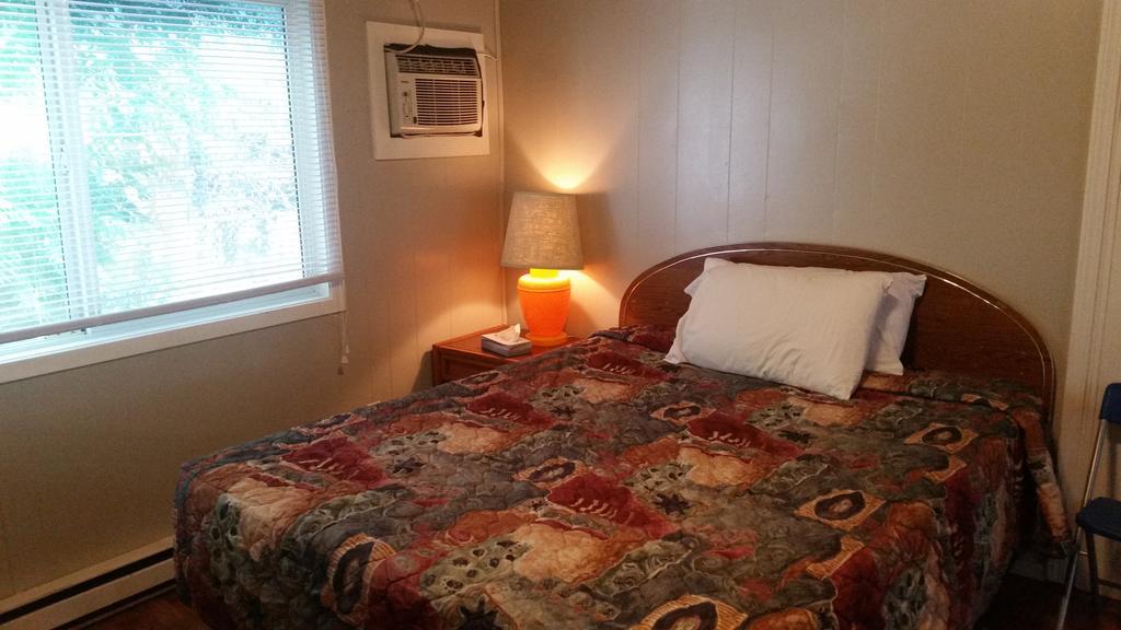 Holiday House Motel Penticton Eksteriør bilde