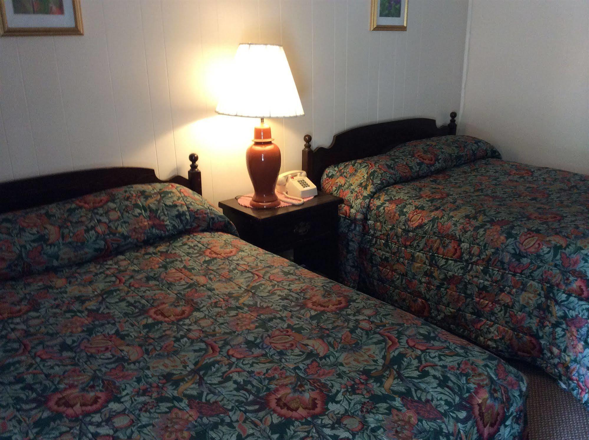 Holiday House Motel Penticton Eksteriør bilde